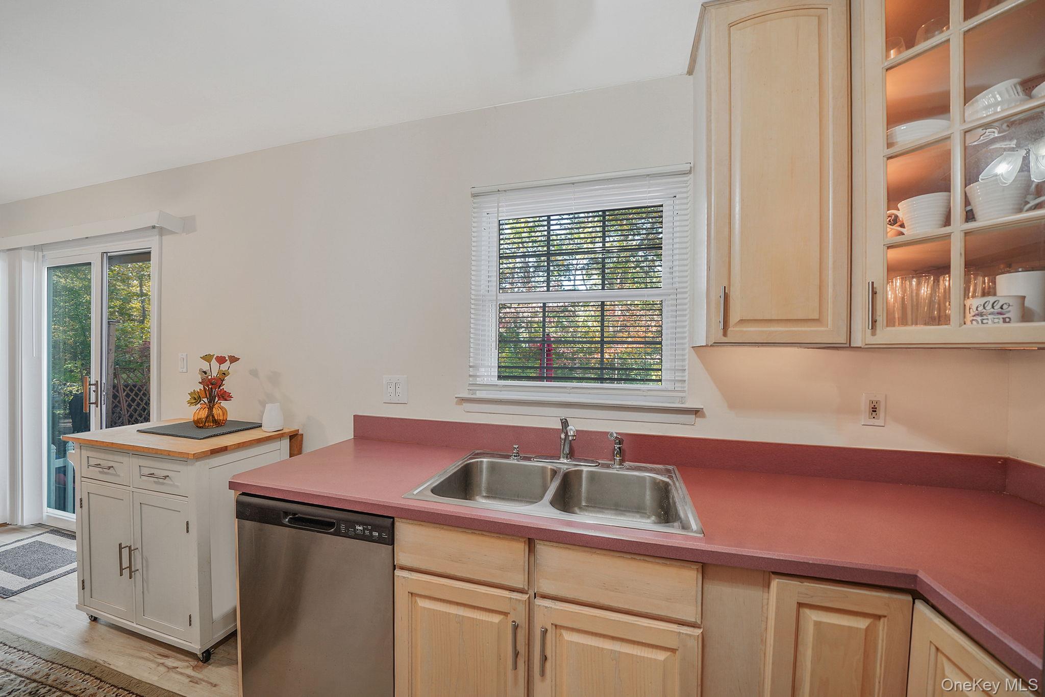 #10 photo, 11 Bartlett Commons, サフォーク郡 Yaphank , NY 11980