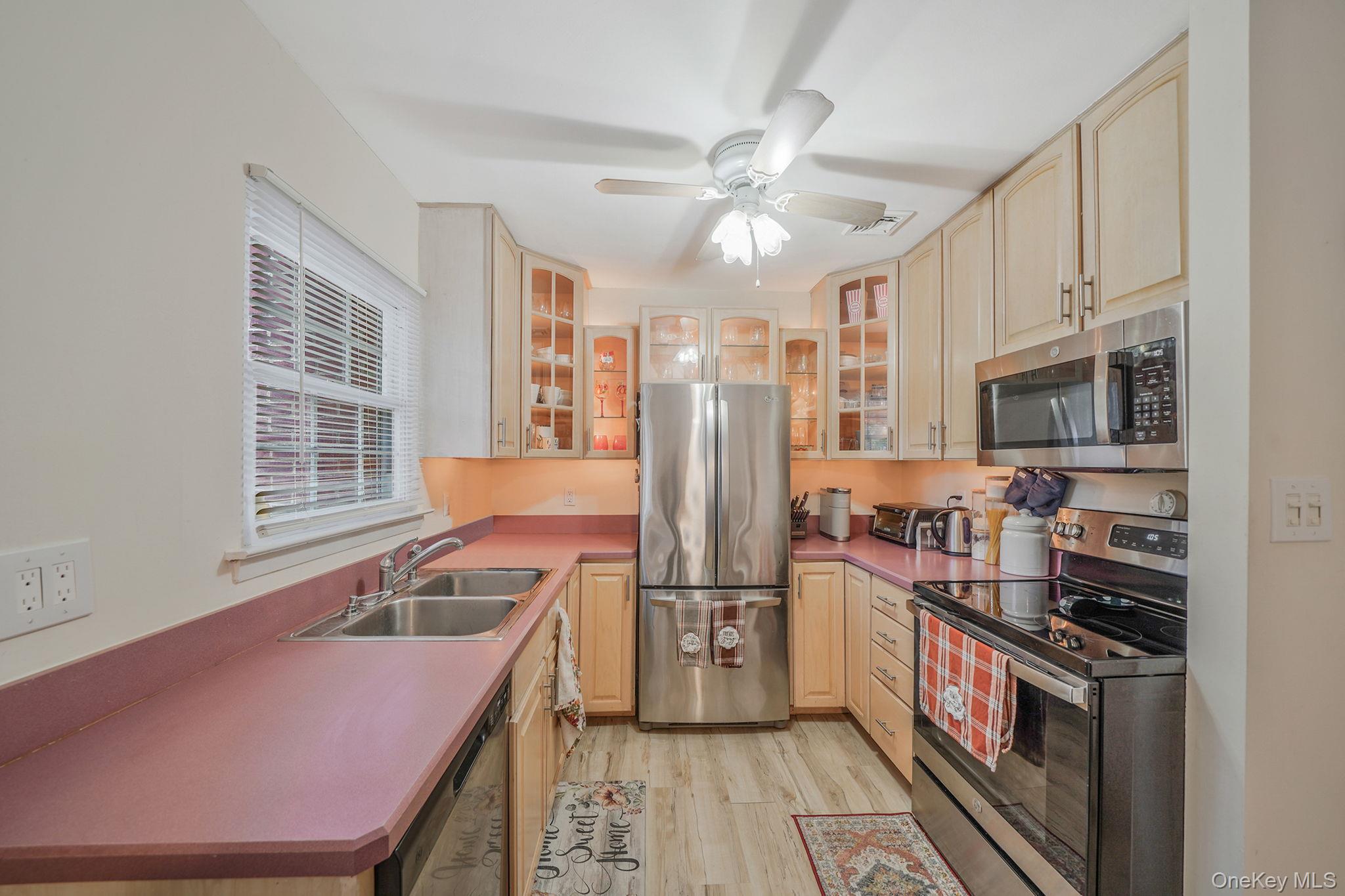 #9 photo, 11 Bartlett Commons, サフォーク郡 Yaphank , NY 11980