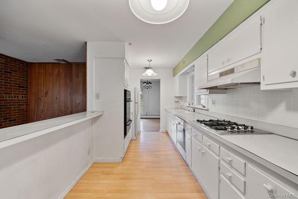 #9 photo, 5 Steinway Court, Suffern , NY 10901