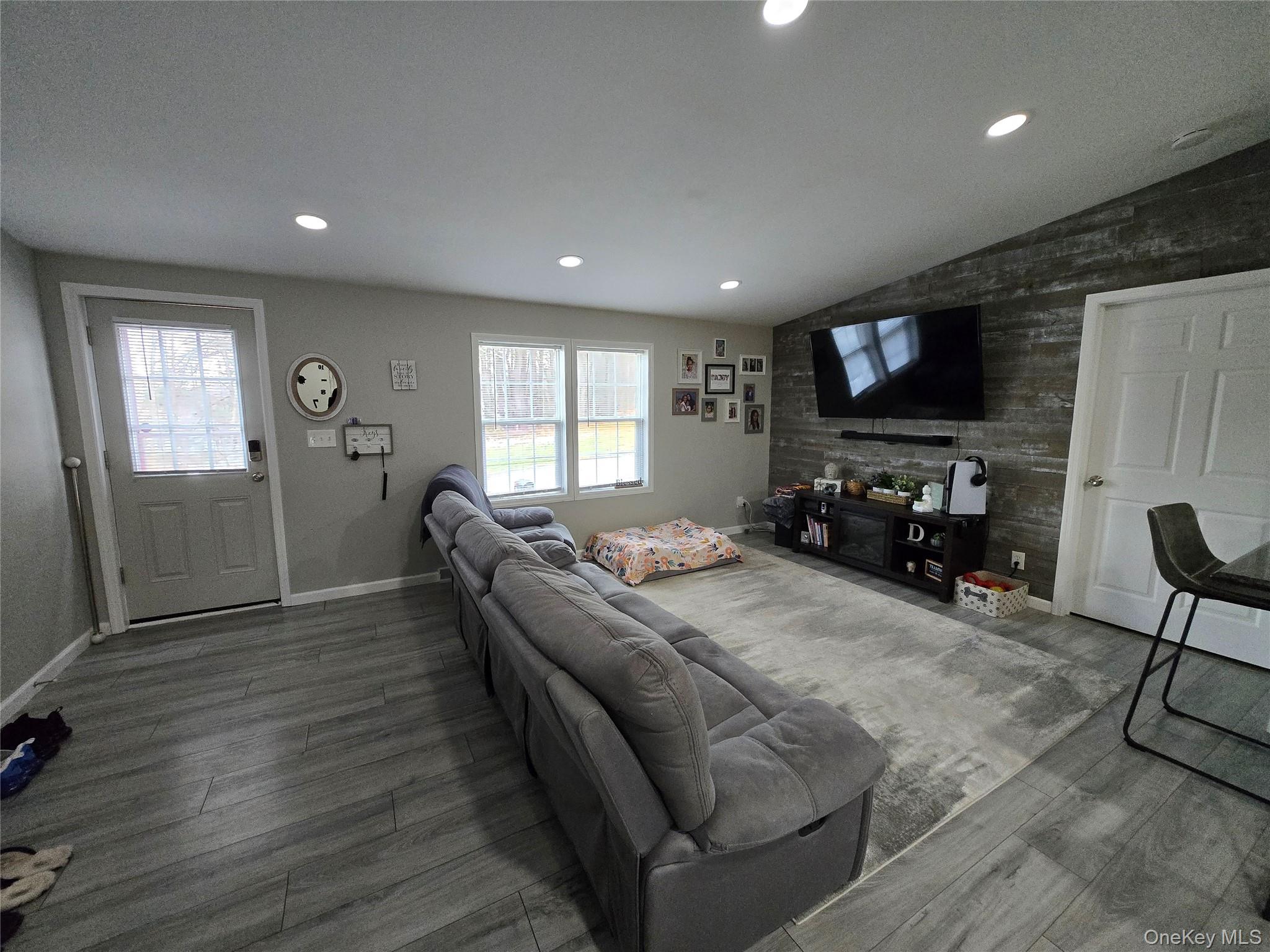 #7 photo, 2 Circle Street, Napanoch , NY 12458