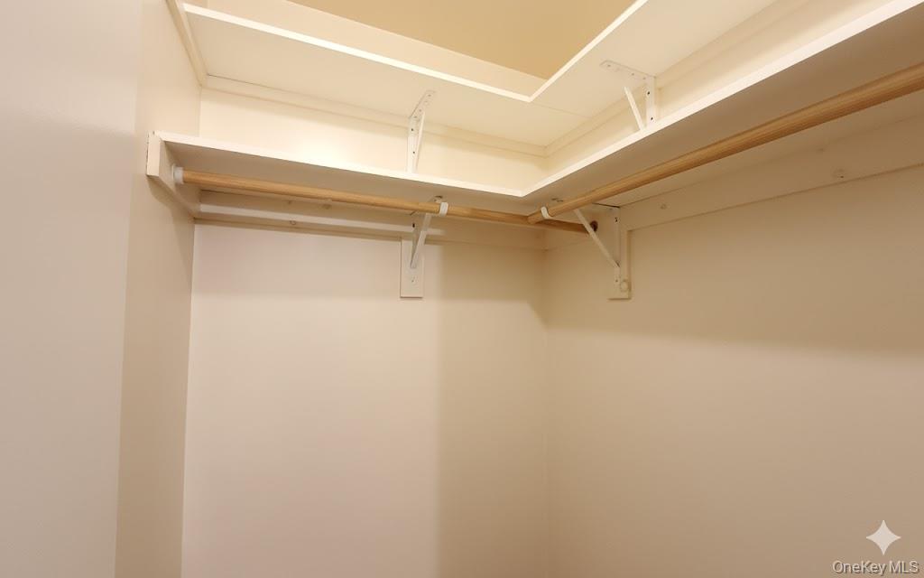 #7 photo, 8 Lemberg Court, Monroe , NY 10950