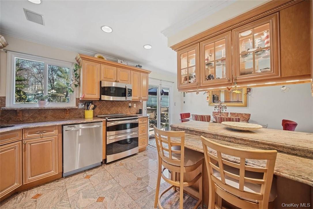 #9 photo, 3544 Strang Boulevard, Yorktown Heights , NY 10598