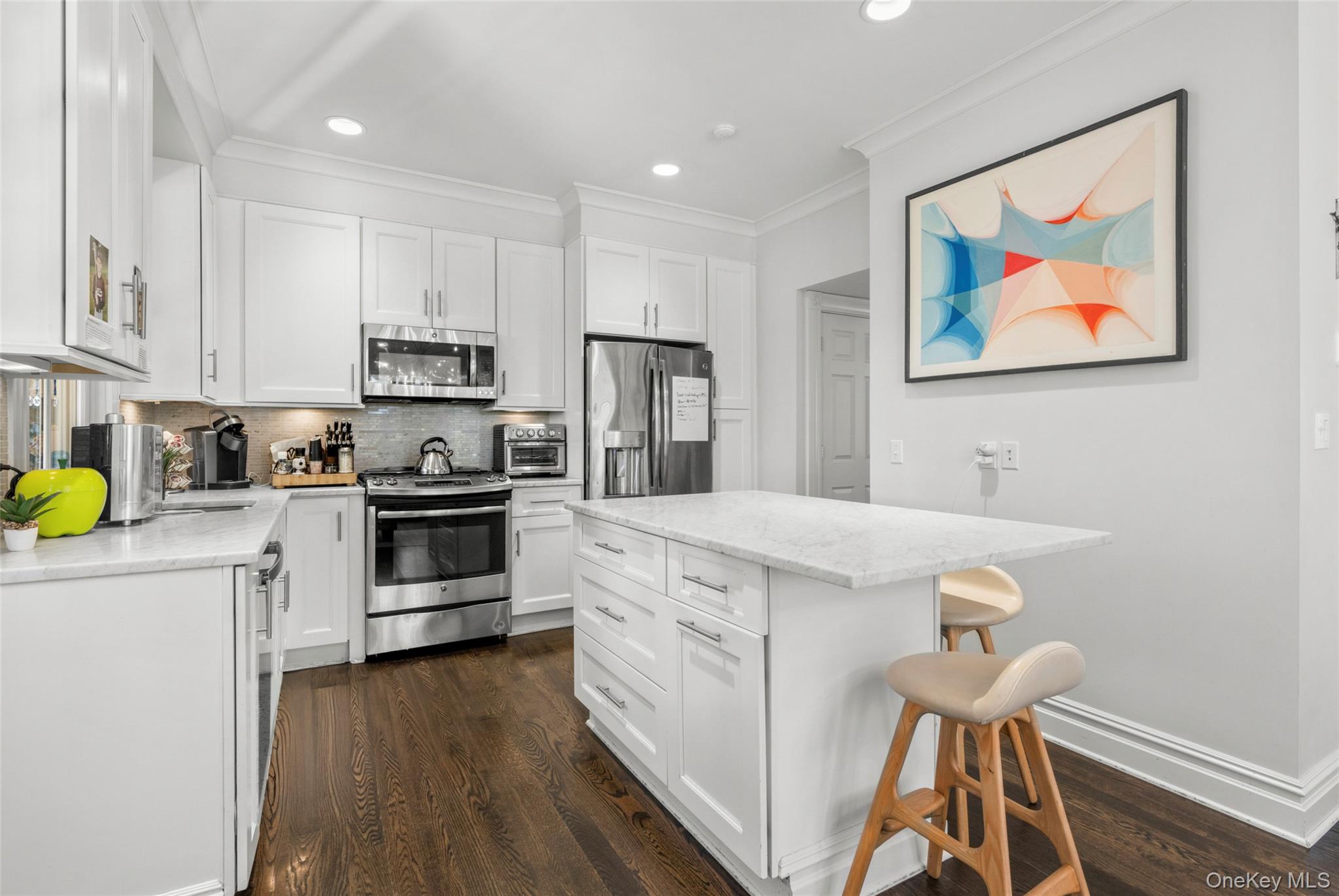 #6 photo, 251 Mount Pleasant Avenue, Mamaroneck , NY 10543