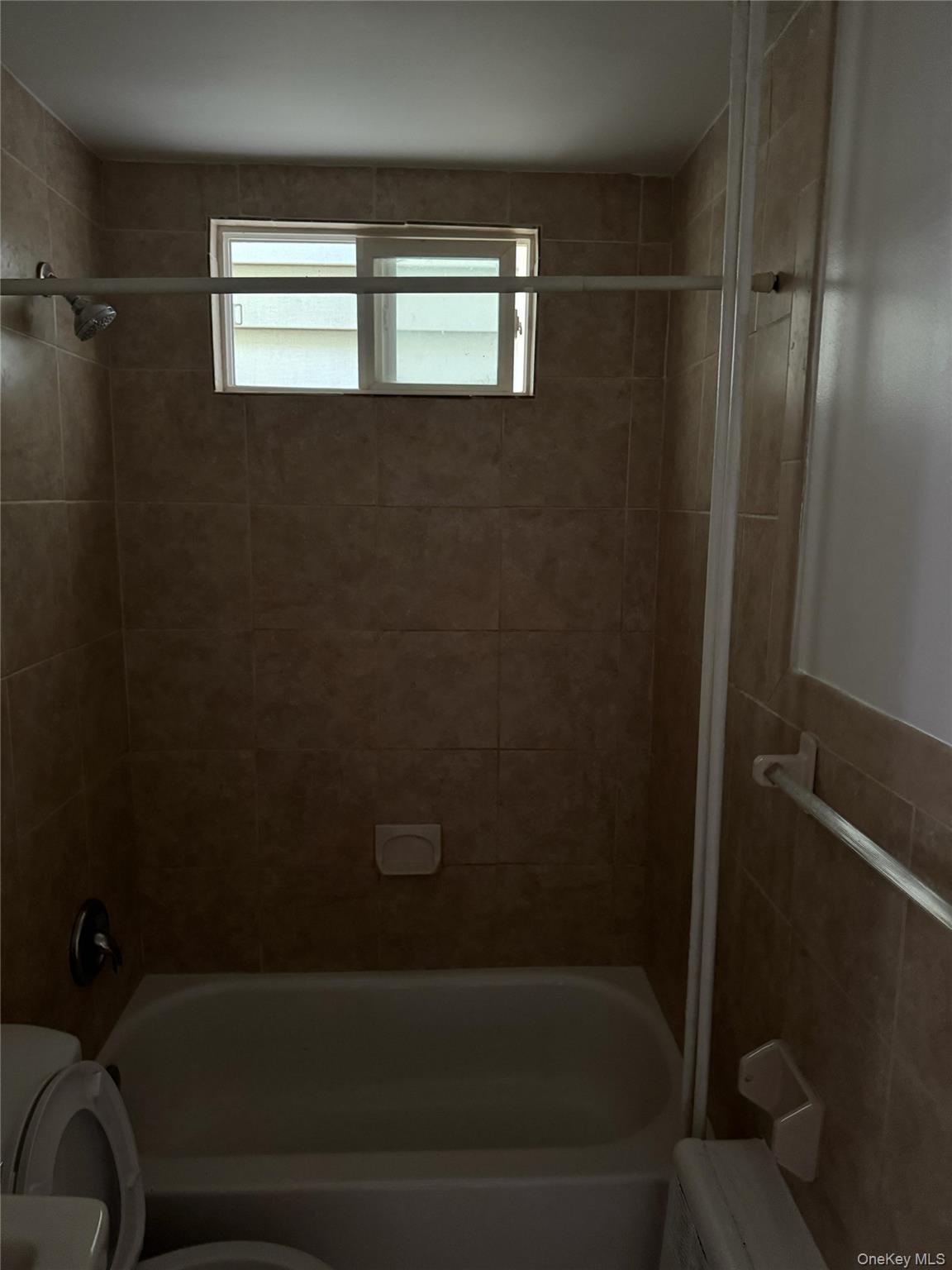 #7 photo, 141 Voss Avenue, Yonkers , NY 10703