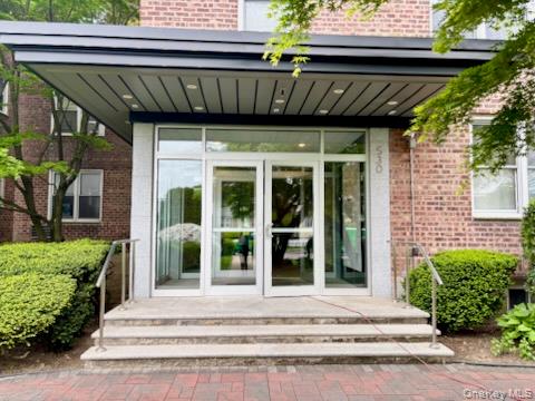 #2 photo, 530 Dubois Avenue, ナッソー郡 Valley Stream , NY 11581