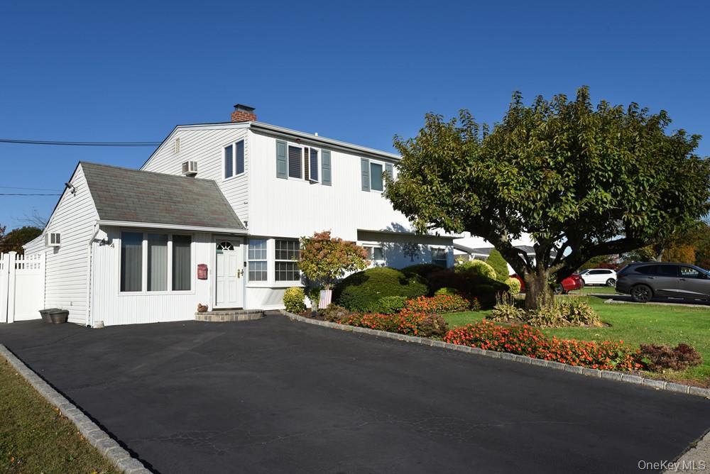 #2 photo, 444 Division Avenue, Hicksville , NY 11801