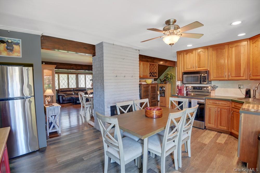 #3 photo, 444 Division Avenue, Hicksville , NY 11801