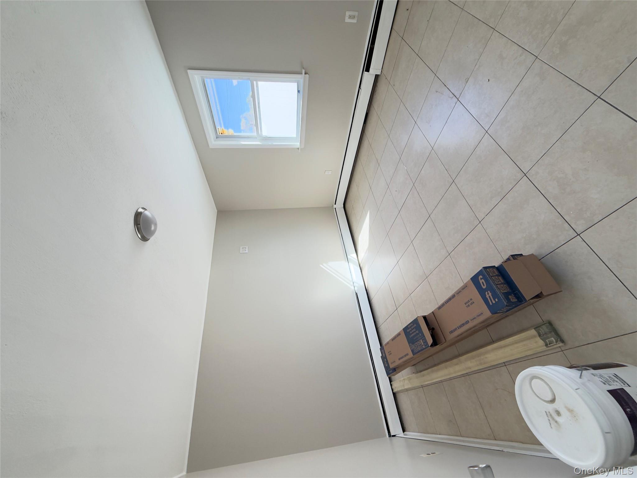 #15 photo, 39 Alpine Lane, ナッソー郡 Hicksville , NY 11801