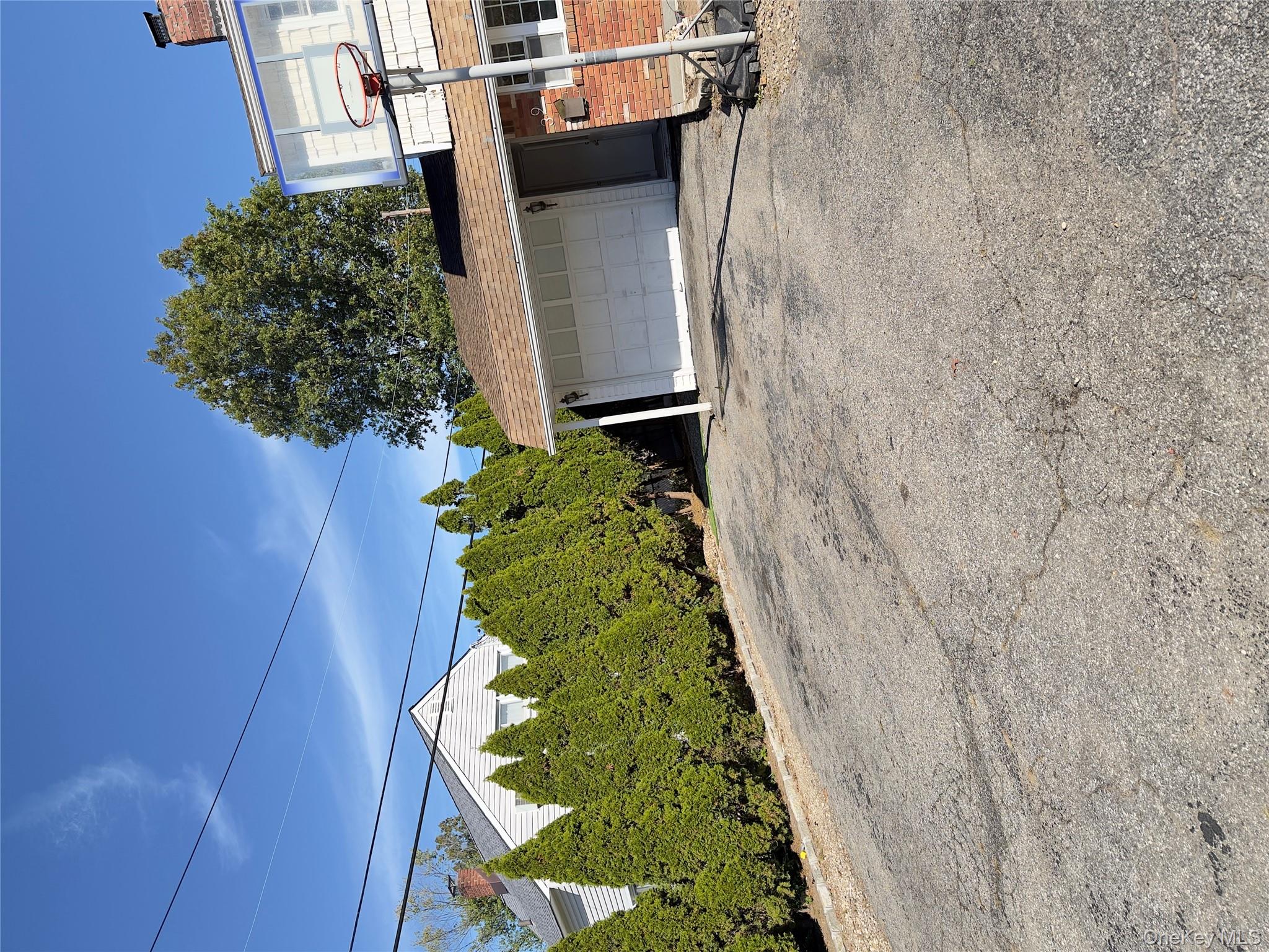 #4 photo, 39 Alpine Lane, ナッソー郡 Hicksville , NY 11801