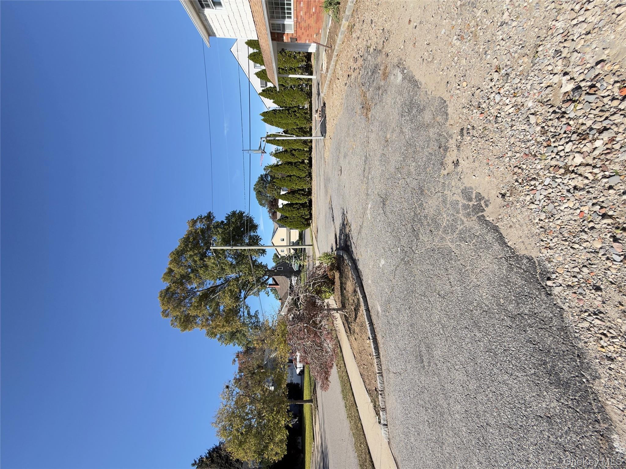 #5 photo, 39 Alpine Lane, ナッソー郡 Hicksville , NY 11801