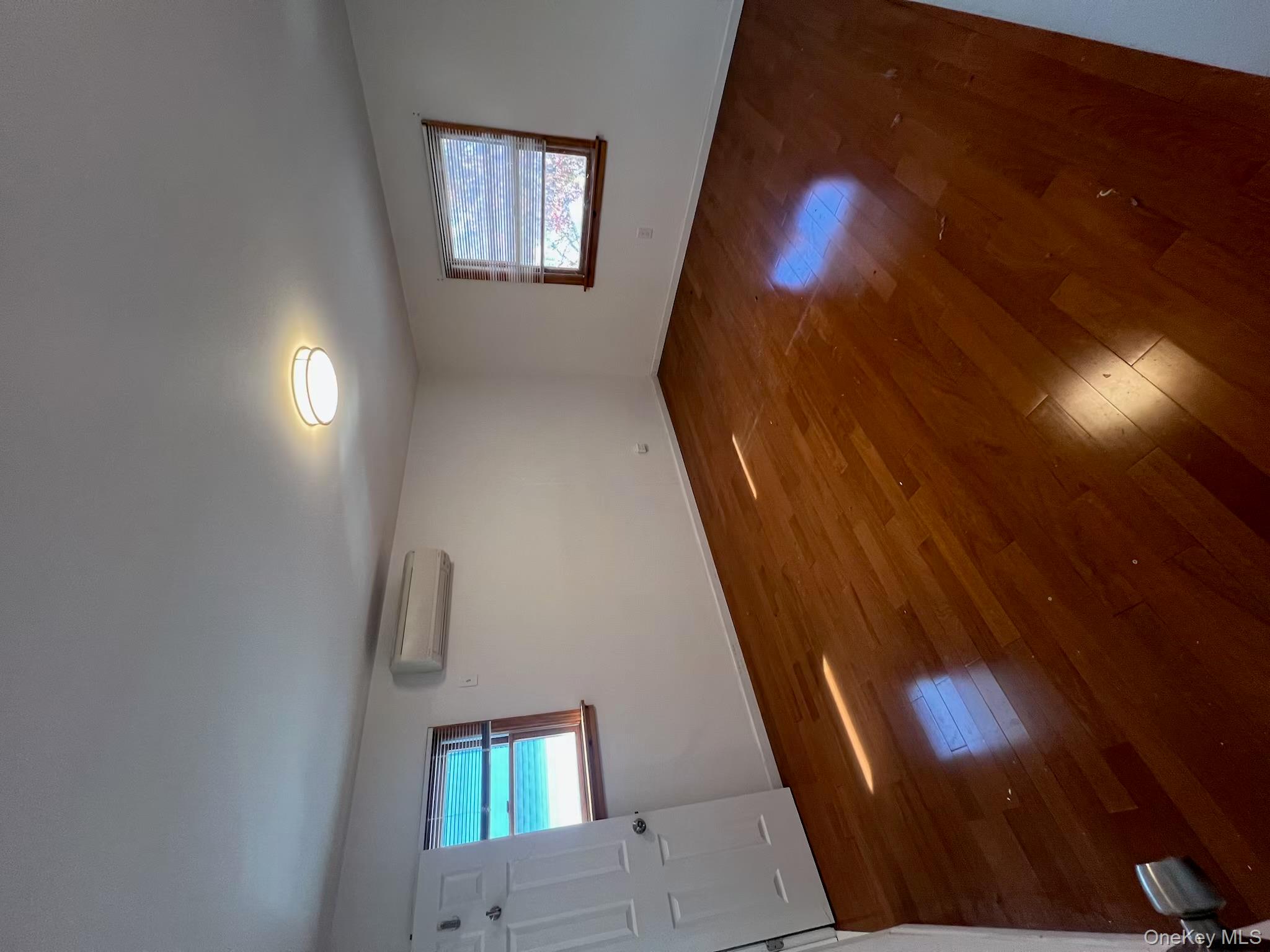 #5 photo, 240-46 67th Avenue, クイーンズ区 Little Neck , NY 11362