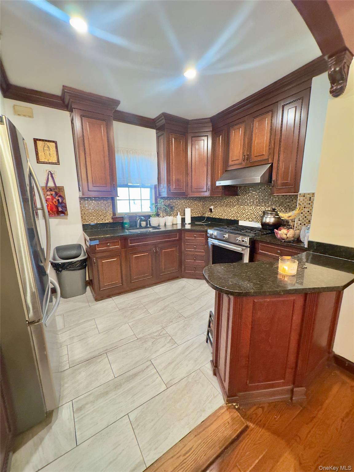 #10 photo, 26-12 94th Street, クイーンズ区 East Elmhurst , NY 11369