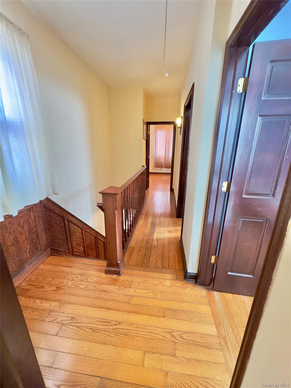 #15 photo, 26-12 94th Street, クイーンズ区 East Elmhurst , NY 11369