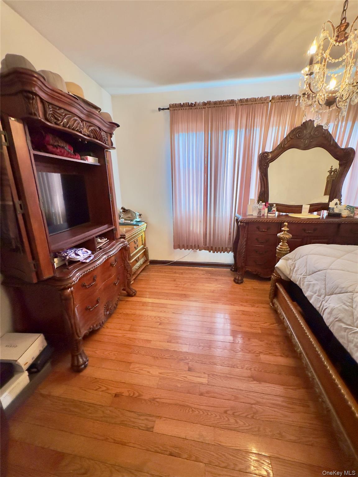 #18 photo, 26-12 94th Street, クイーンズ区 East Elmhurst , NY 11369