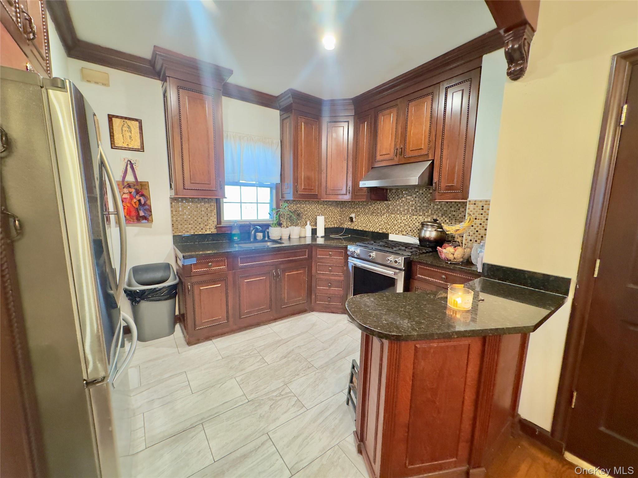 #9 photo, 26-12 94th Street, クイーンズ区 East Elmhurst , NY 11369