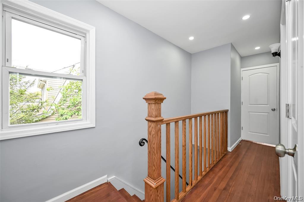 #10 photo, 6 Pershing Avenue, ナッソー郡 Valley Stream , NY 11581