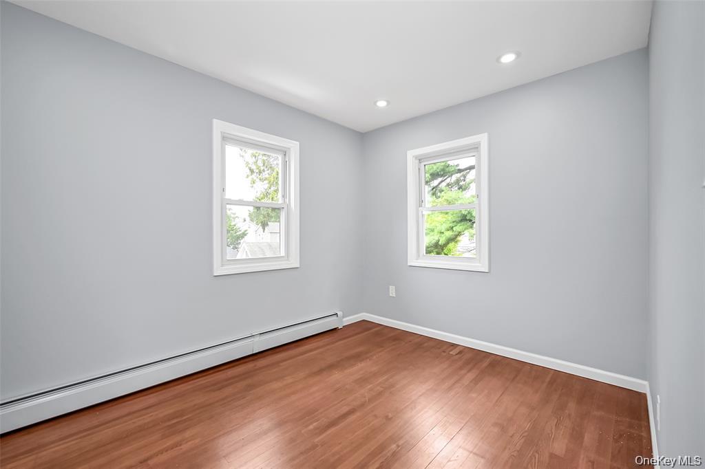 #14 photo, 6 Pershing Avenue, ナッソー郡 Valley Stream , NY 11581