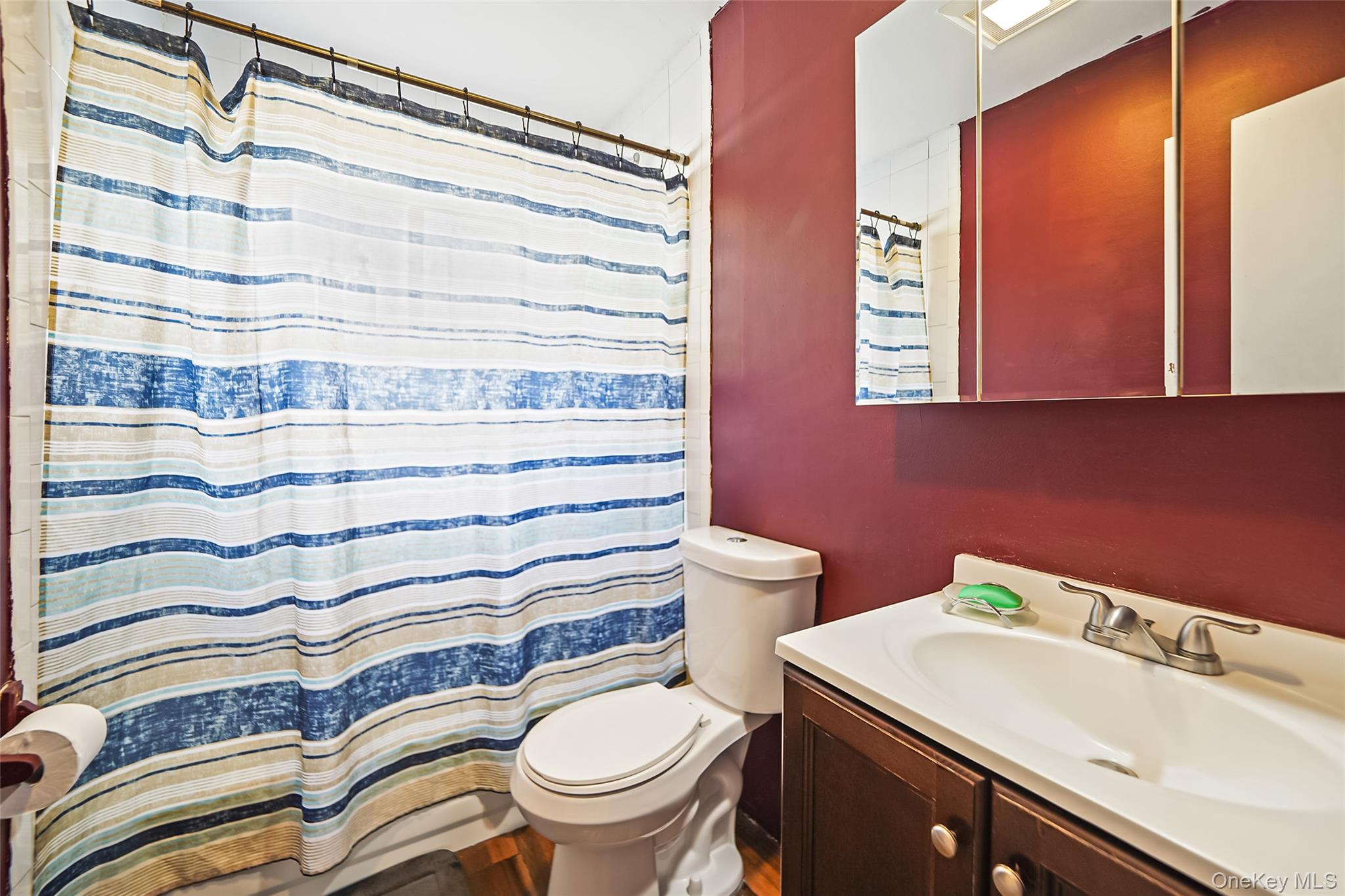 #18 photo, 425 41st Street, サフォーク郡 Copiague , NY 11726