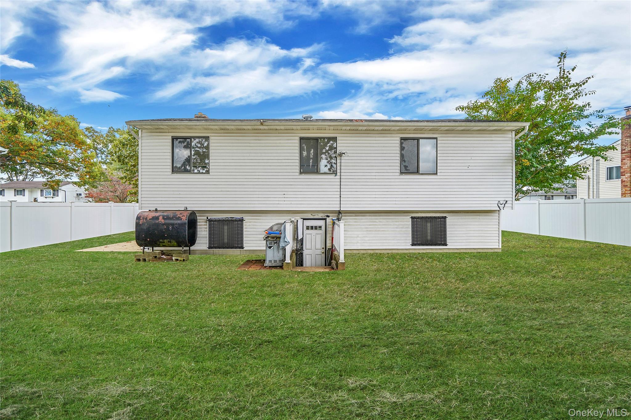 #6 photo, 425 41st Street, サフォーク郡 Copiague , NY 11726