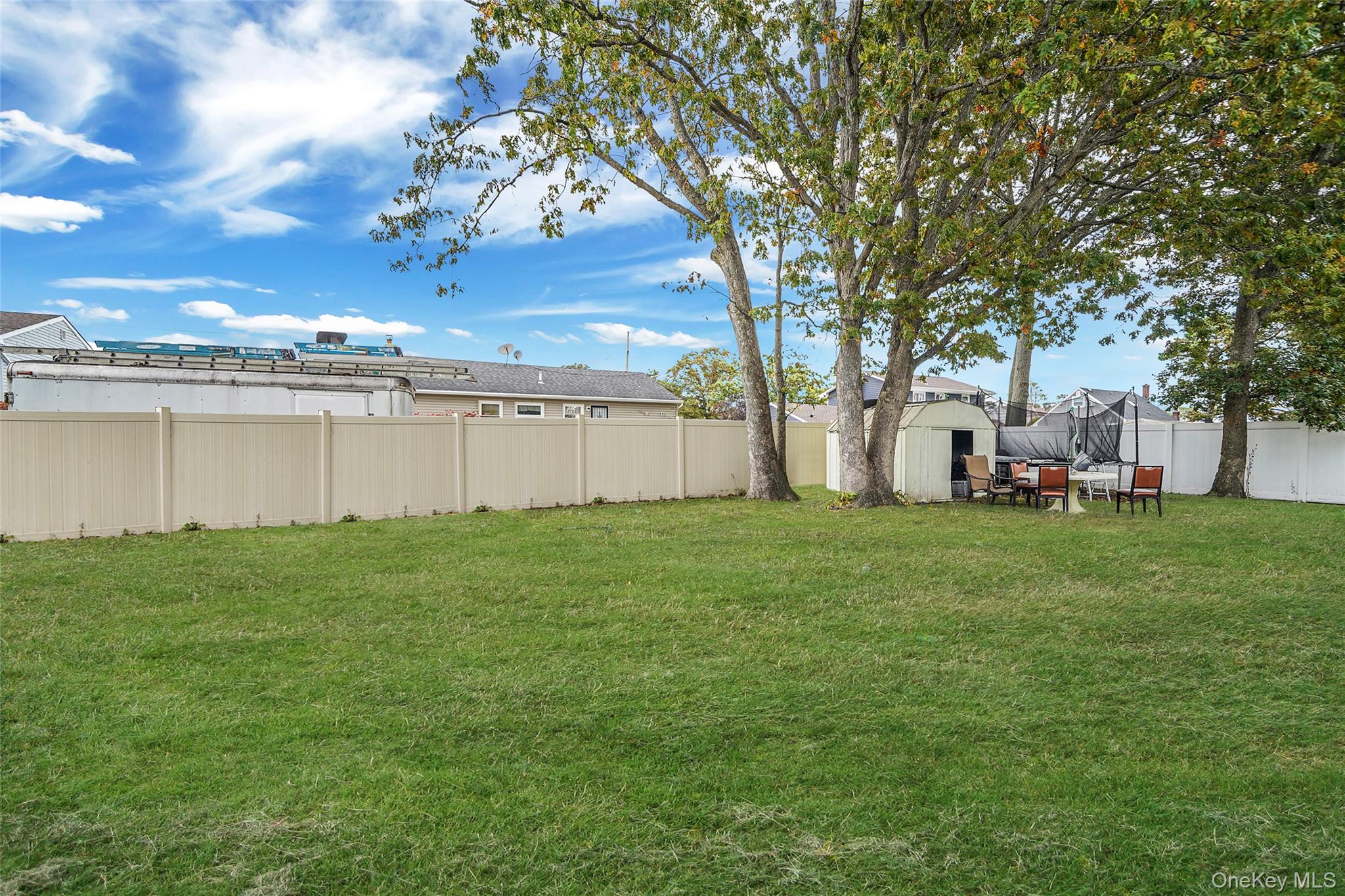 #8 photo, 425 41st Street, サフォーク郡 Copiague , NY 11726