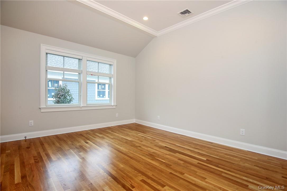 #11 photo, 214 Central Avenue, Rye , NY 10580