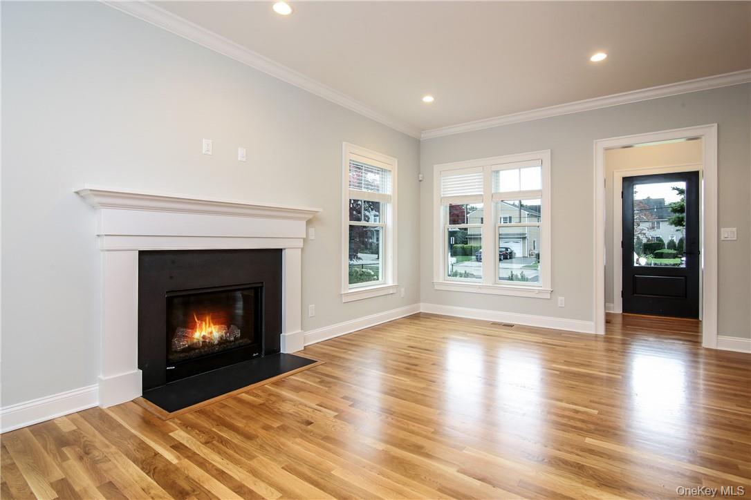 #3 photo, 214 Central Avenue, Rye , NY 10580