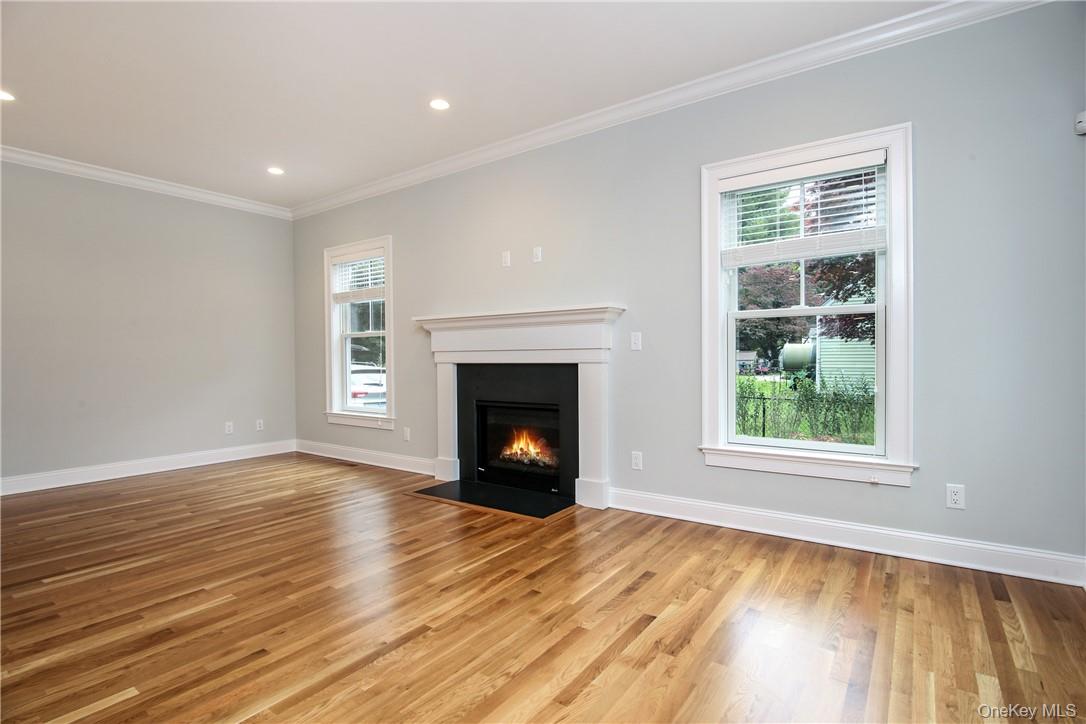 #4 photo, 214 Central Avenue, Rye , NY 10580