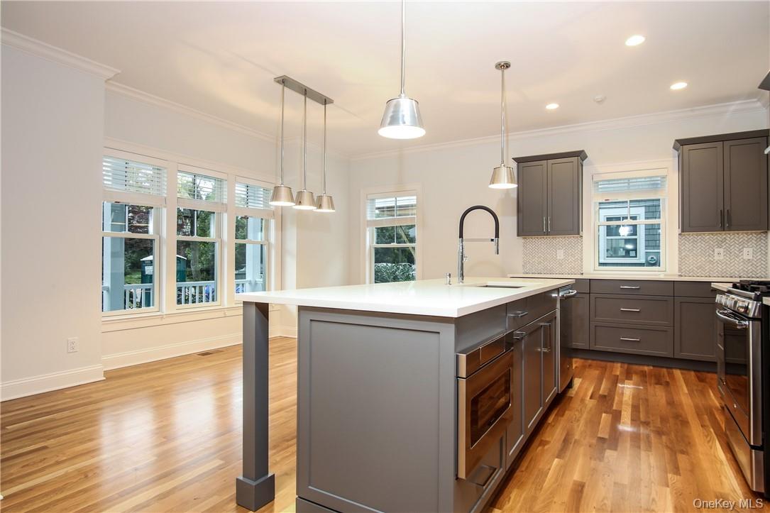 #7 photo, 214 Central Avenue, Rye , NY 10580