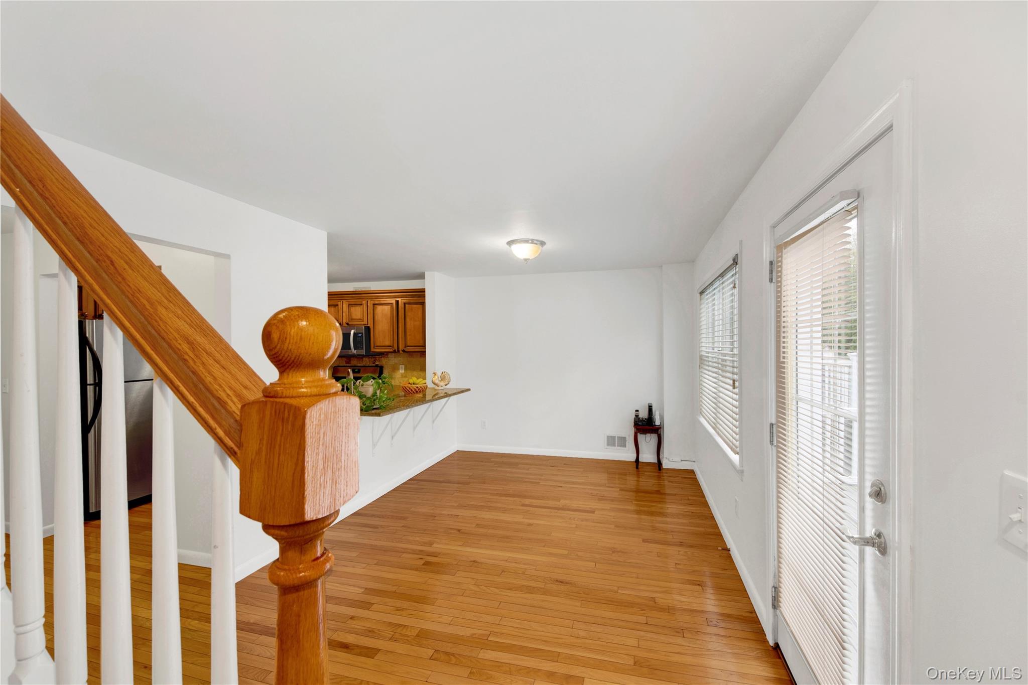 #6 photo, 752 Pelham Road, New Rochelle , NY 10805