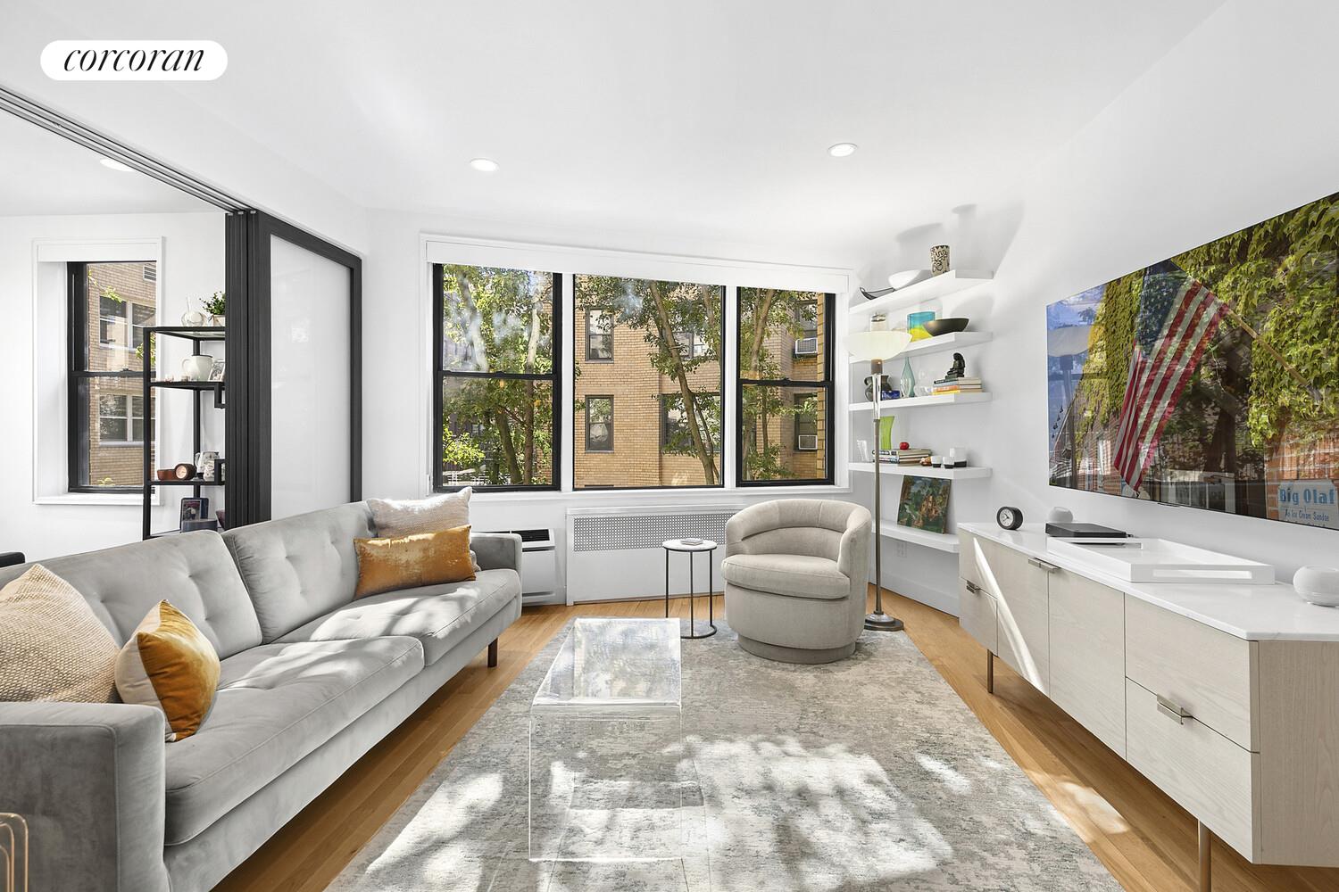 #1 photo, 30 E 9TH Street, Greenwich Village , NY 10003