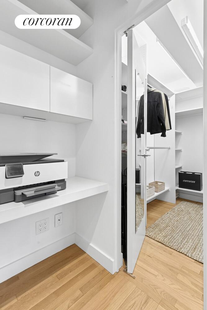 #10 photo, 30 E 9TH Street, Greenwich Village , NY 10003