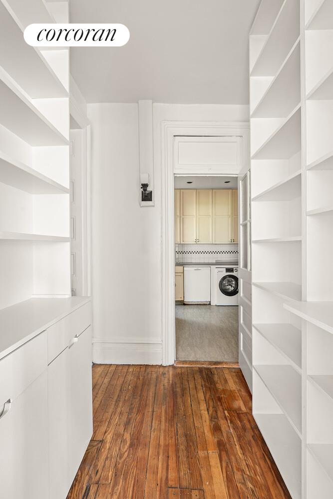 #4 photo, 243 W 98TH Street, マンハッタン Upper West Side , NY 10025