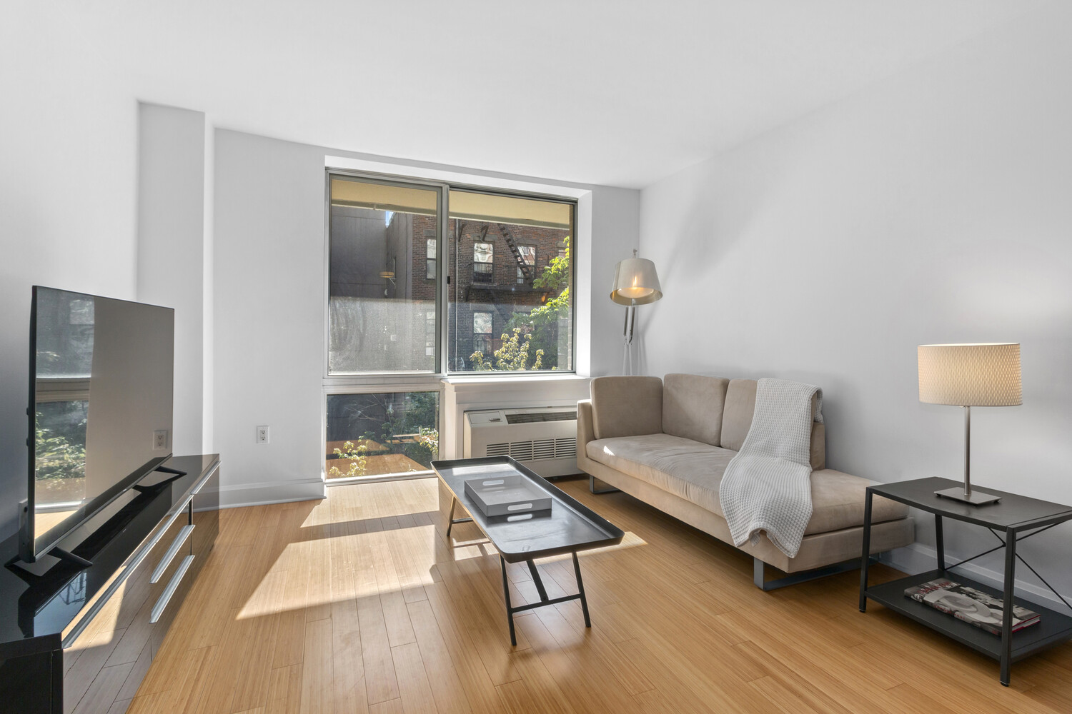 #3 photo, 505 W 47TH Street, マンハッタン Hells Kitchen , NY 10036