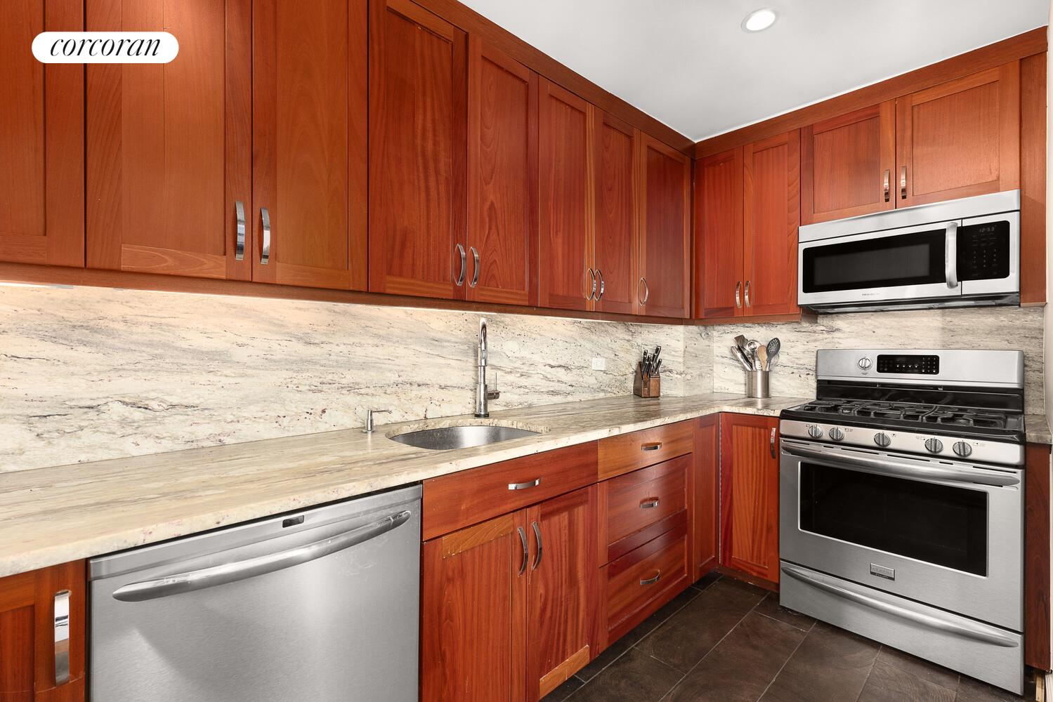 #6 photo, 67 E 11TH Street, Greenwich Village , NY 10003