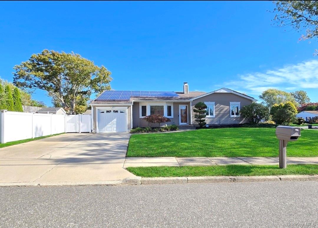 #1 photo, 525 Grundy Avenue, サフォーク郡 Holbrook , NY 11741