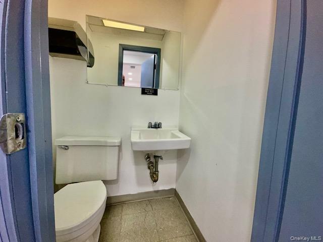 #16 photo, 800 Broadway, サフォーク郡 Holbrook , NY 11741