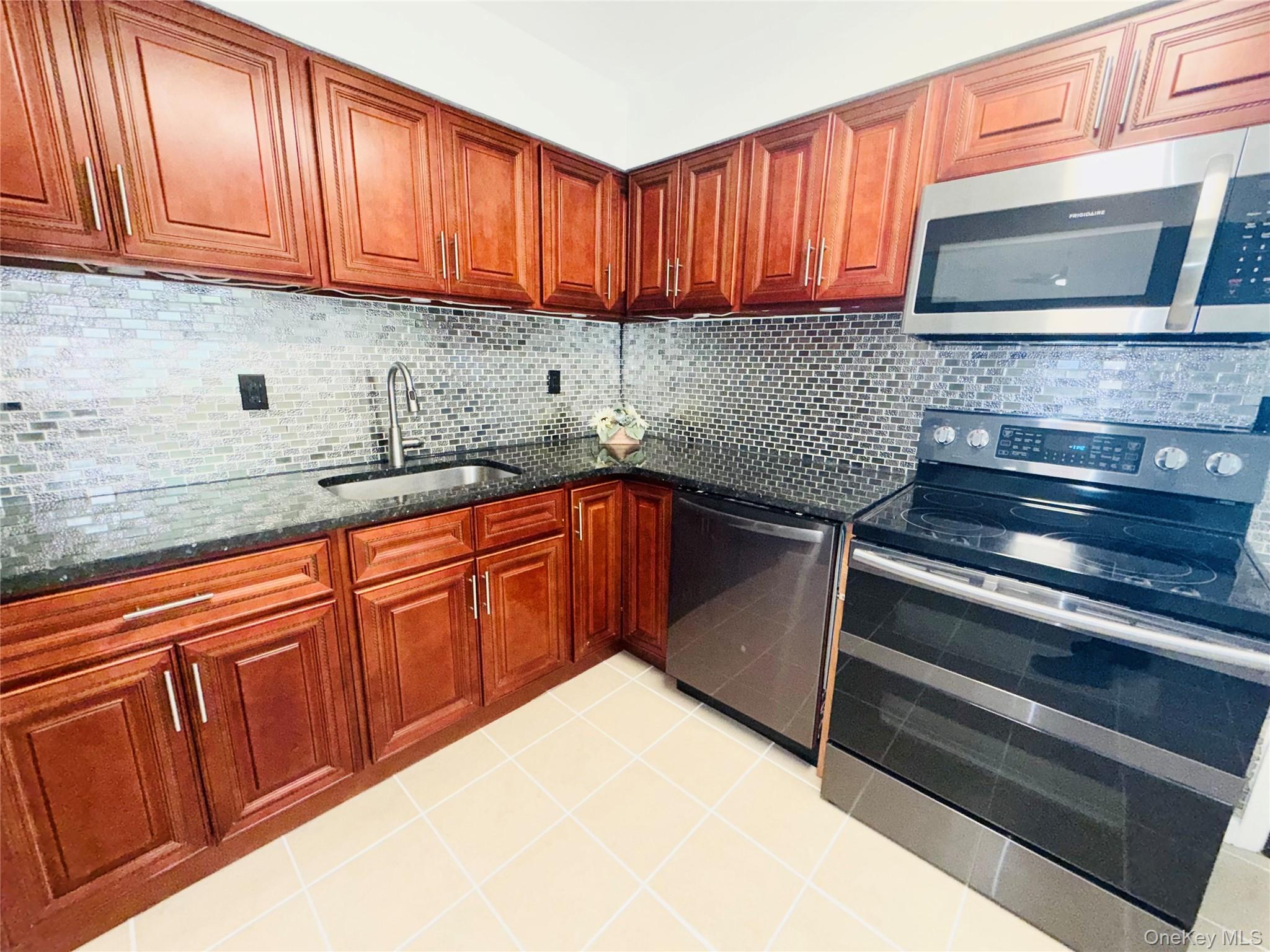 #6 photo, 1553 Potter Boulevard, サフォーク郡 Bay Shore , NY 11706