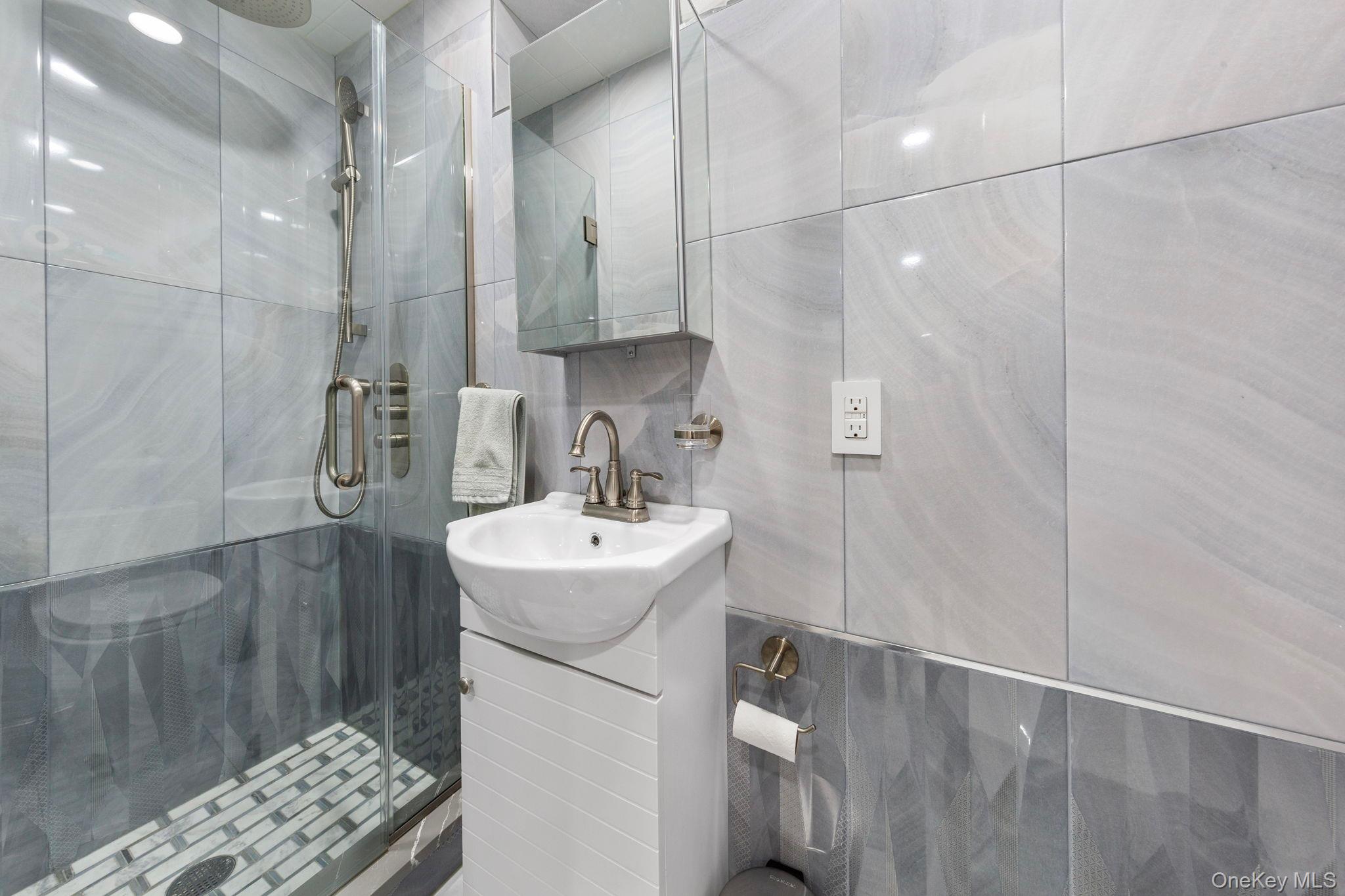 #18 photo, 158-18 77th Avenue, クイーンズ区 Fresh Meadows , NY 11366