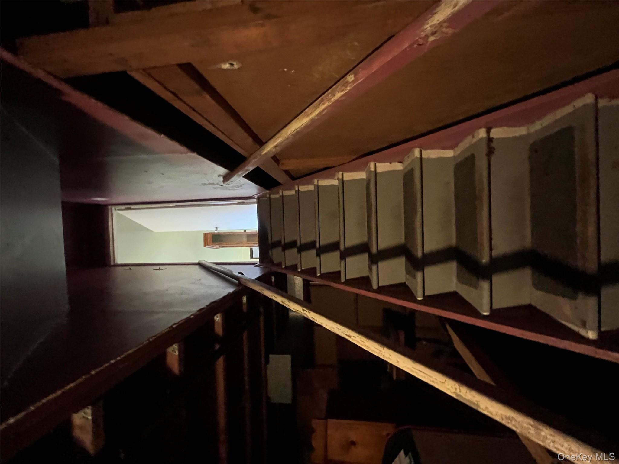 #7 photo, 233 W 12th Street, サフォーク郡 Babylon , NY 11729