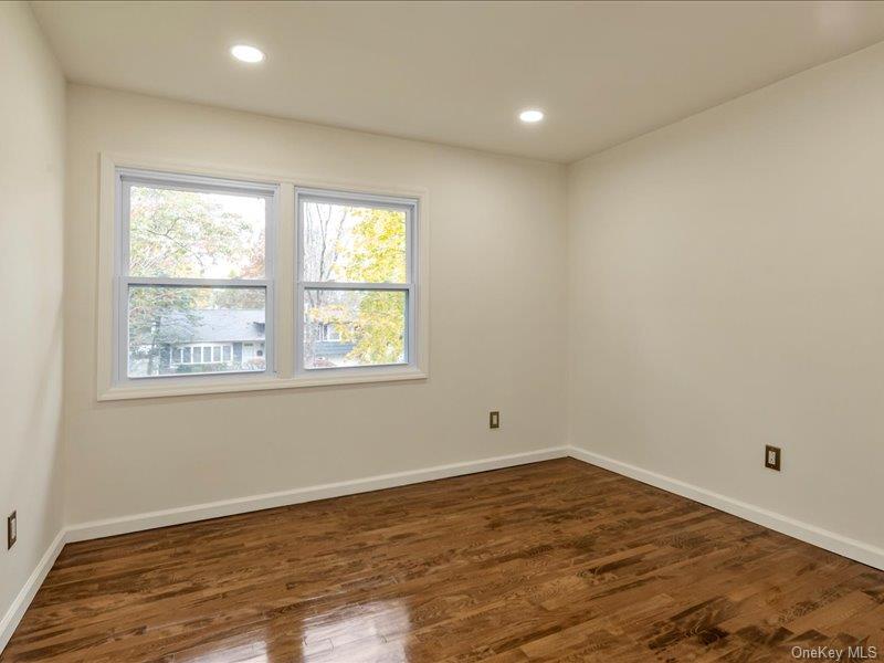 #16 photo, 2 Arbor Gate, Old Bethpage , NY 11804