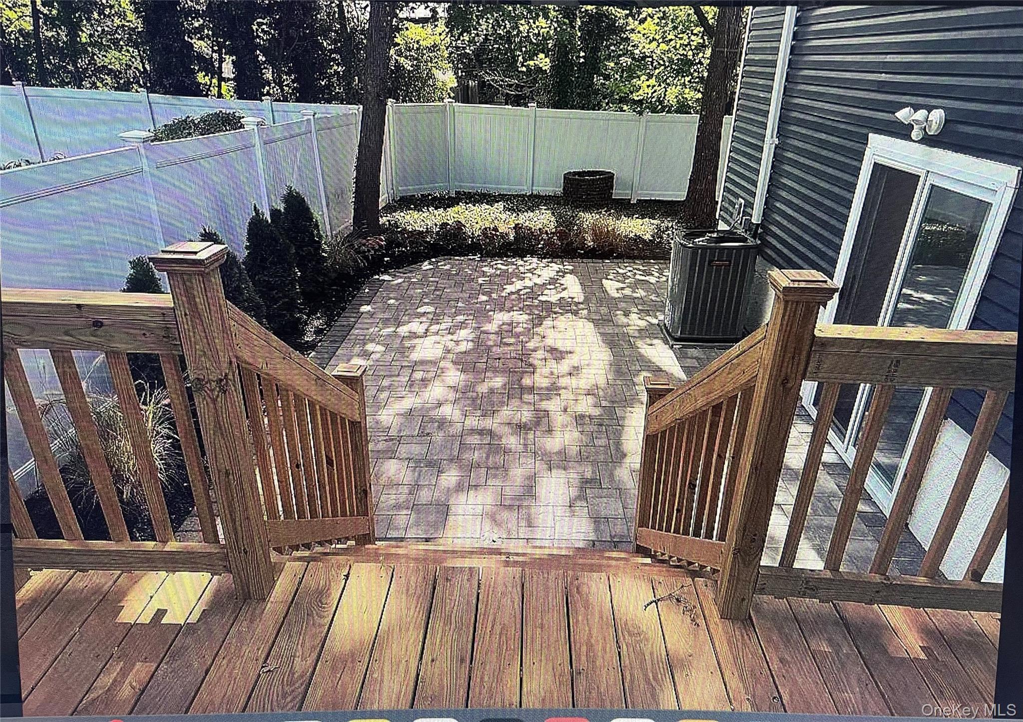 #5 photo, 2 Arbor Gate, Old Bethpage , NY 11804