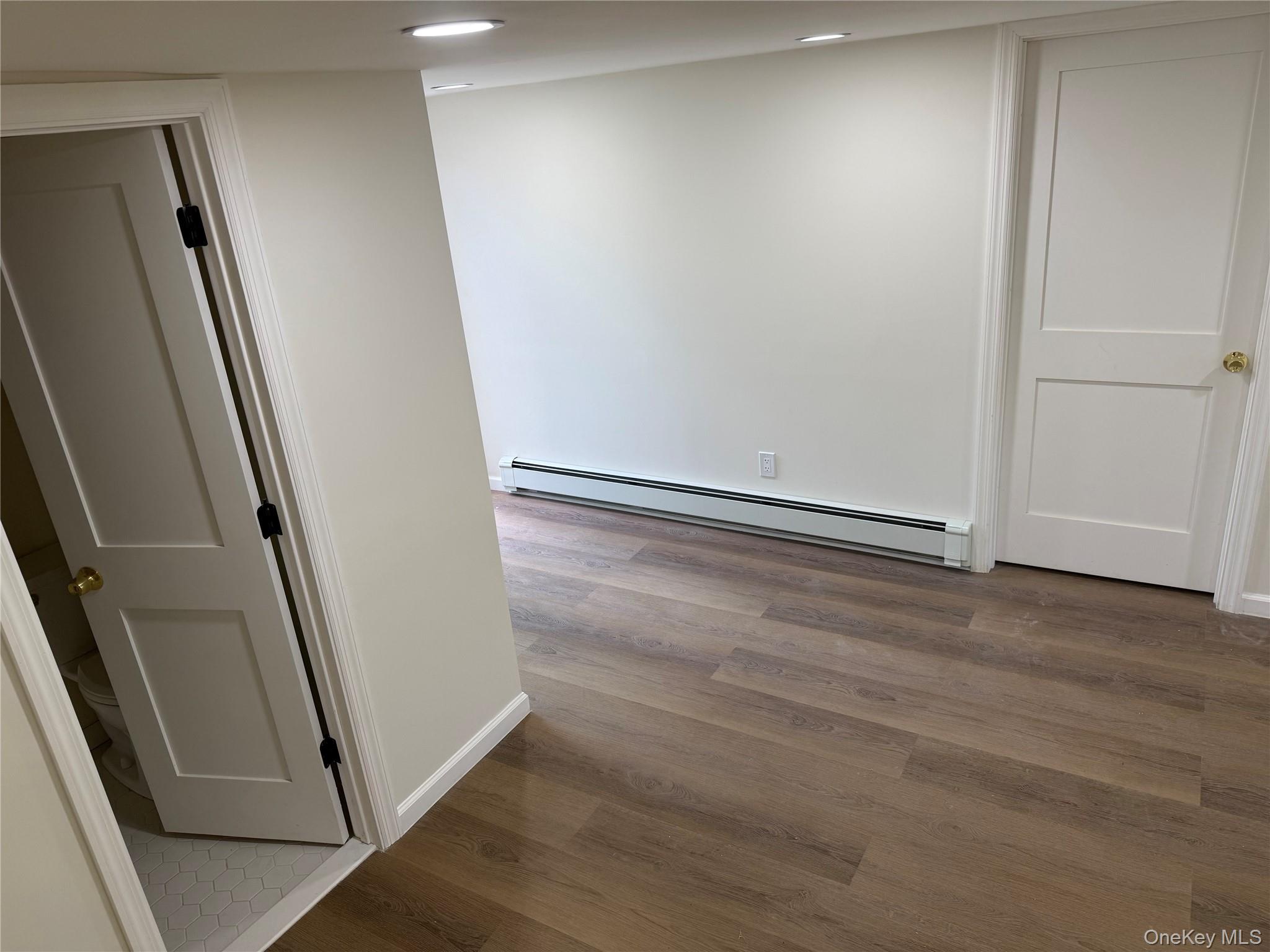 #6 photo, 2 Arbor Gate, Old Bethpage , NY 11804