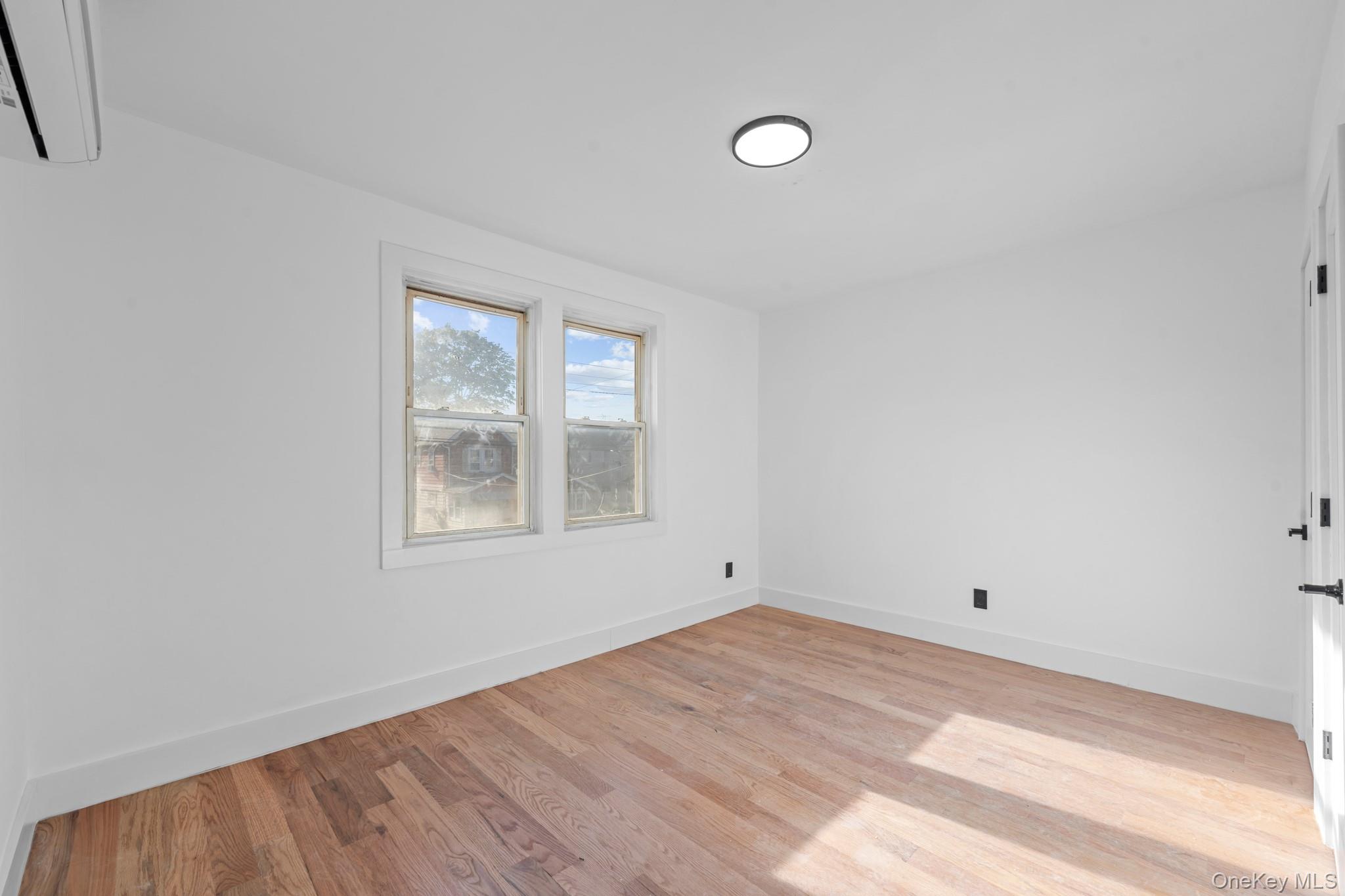 #13 photo, 117-31 202 Street, クイーンズ区 Saint Albans , NY 11412