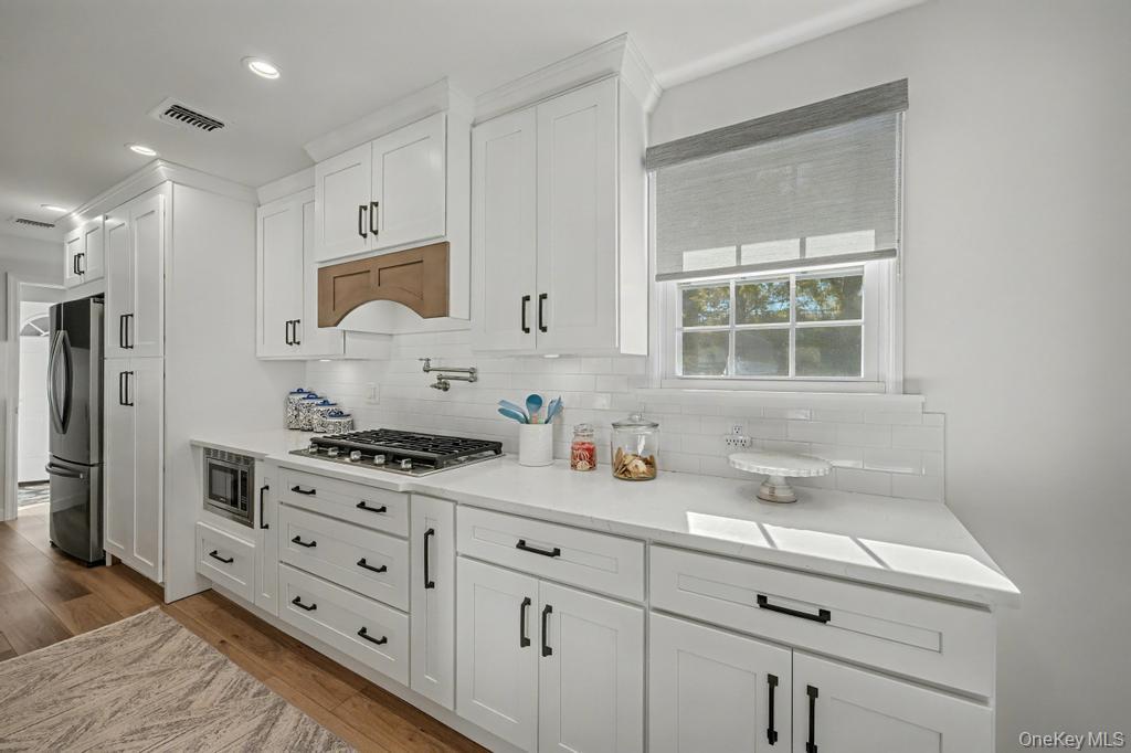 #14 photo, 12 Pheasant Drive, Commack , NY 11725