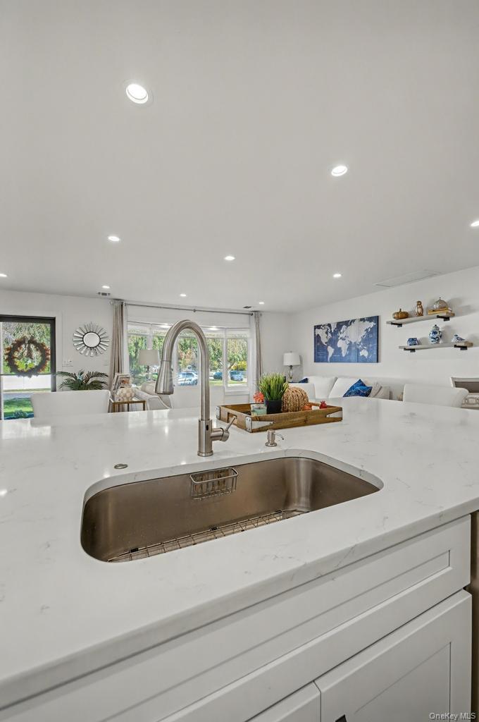 #18 photo, 12 Pheasant Drive, Commack , NY 11725