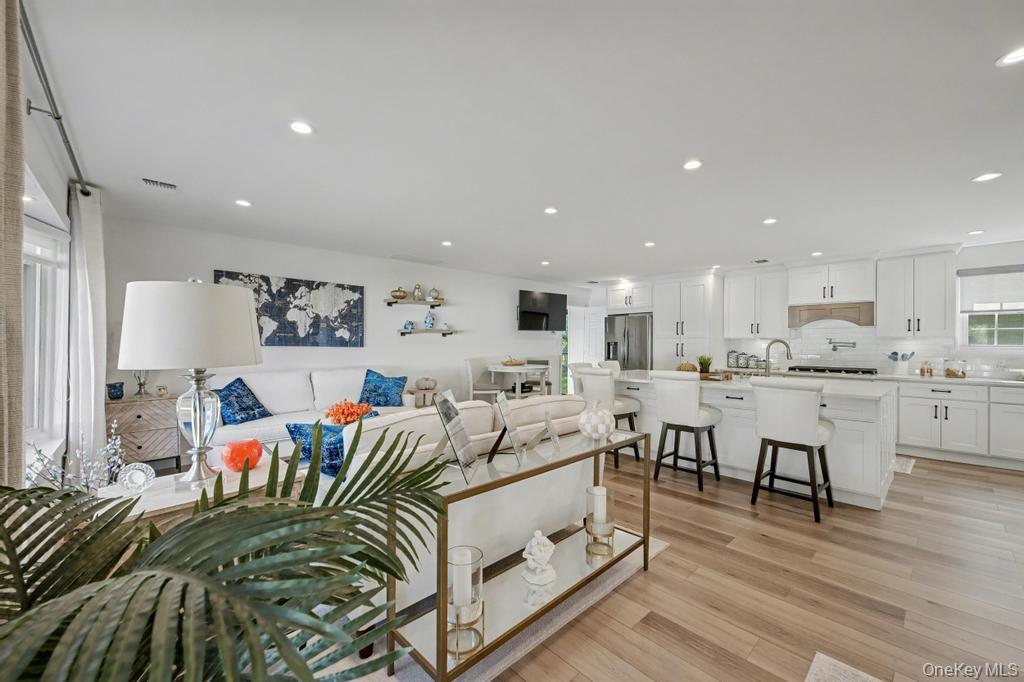 #8 photo, 12 Pheasant Drive, Commack , NY 11725