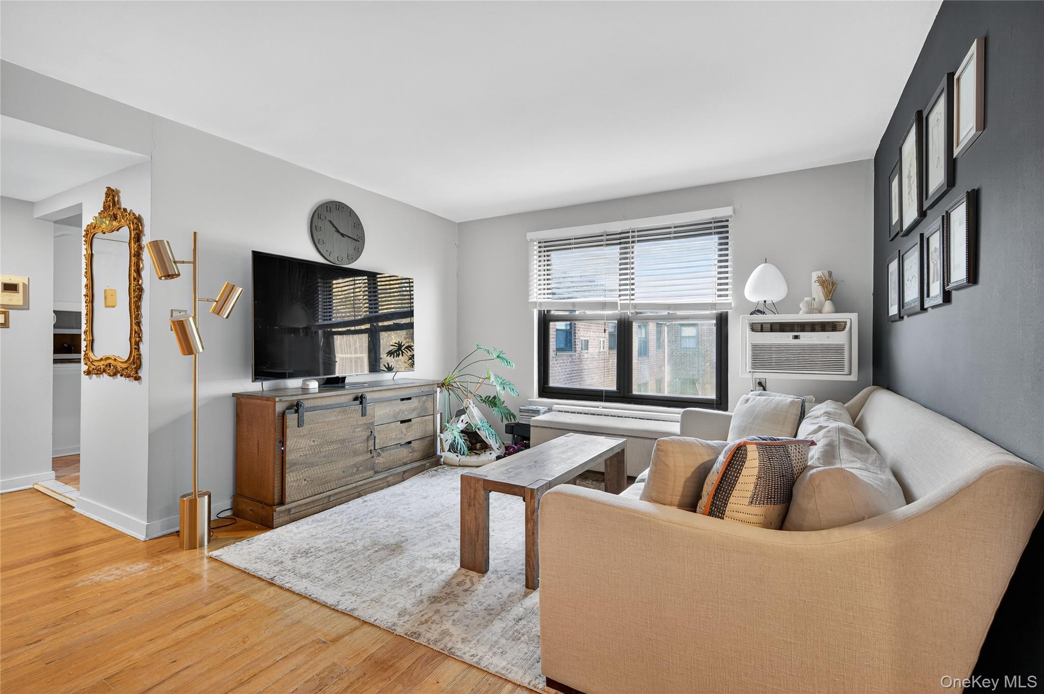 #3 photo, 5 Terrace Circle, ナッソー郡 Great Neck , NY 11021