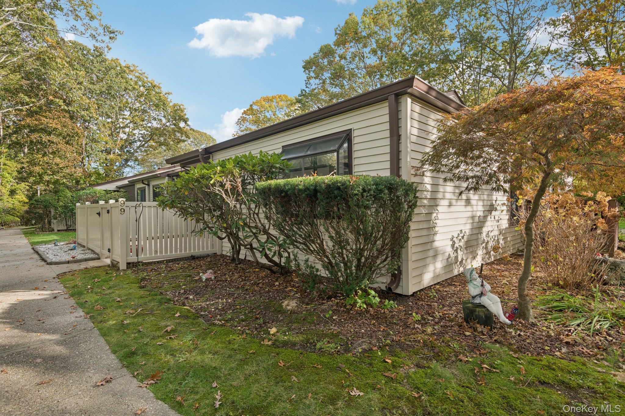 #3 photo, 99 Birchwood Road, サフォーク郡 Coram , NY 11727