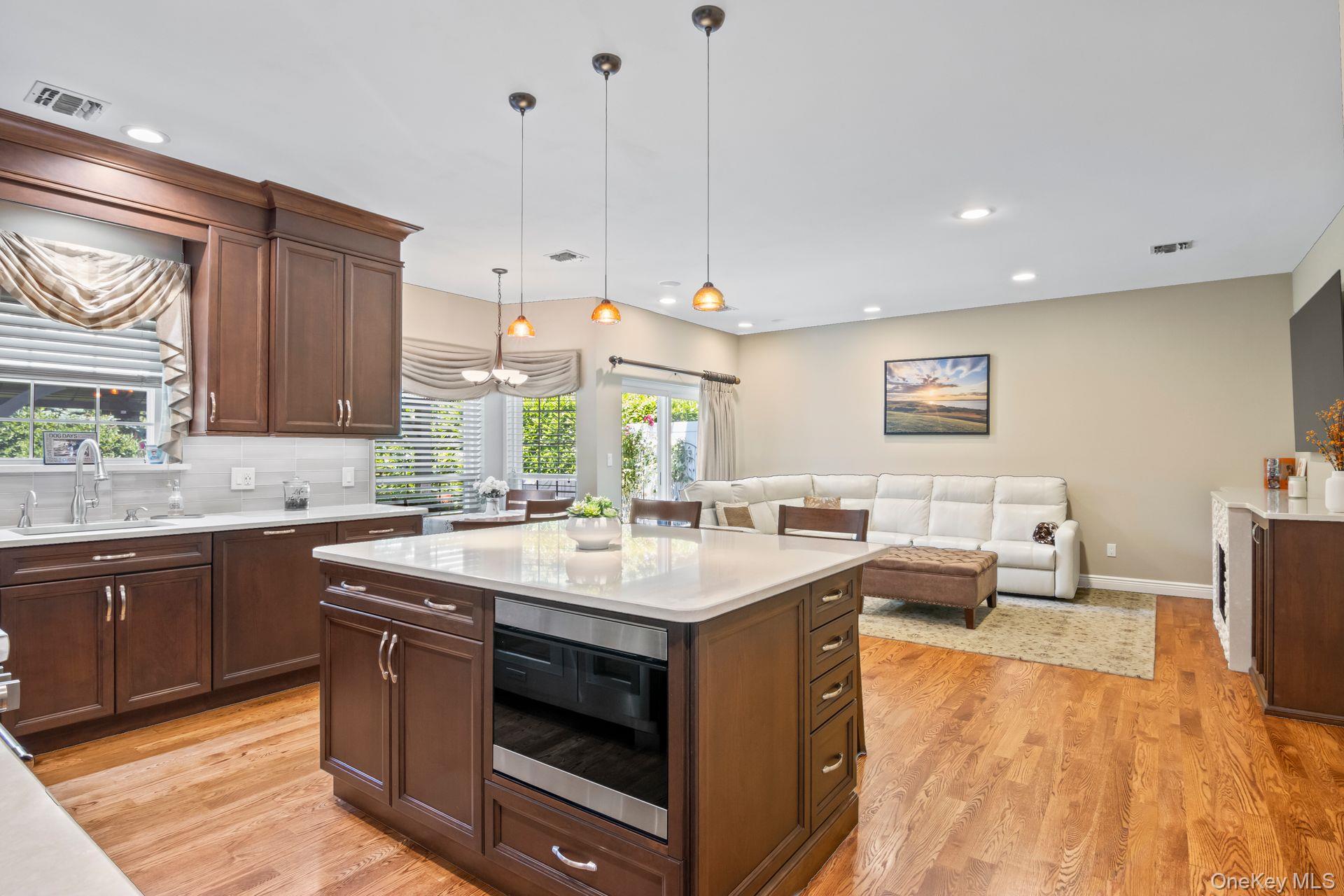 #5 photo, 89 Hamlet Drive, サフォーク郡 Commack , NY 11725