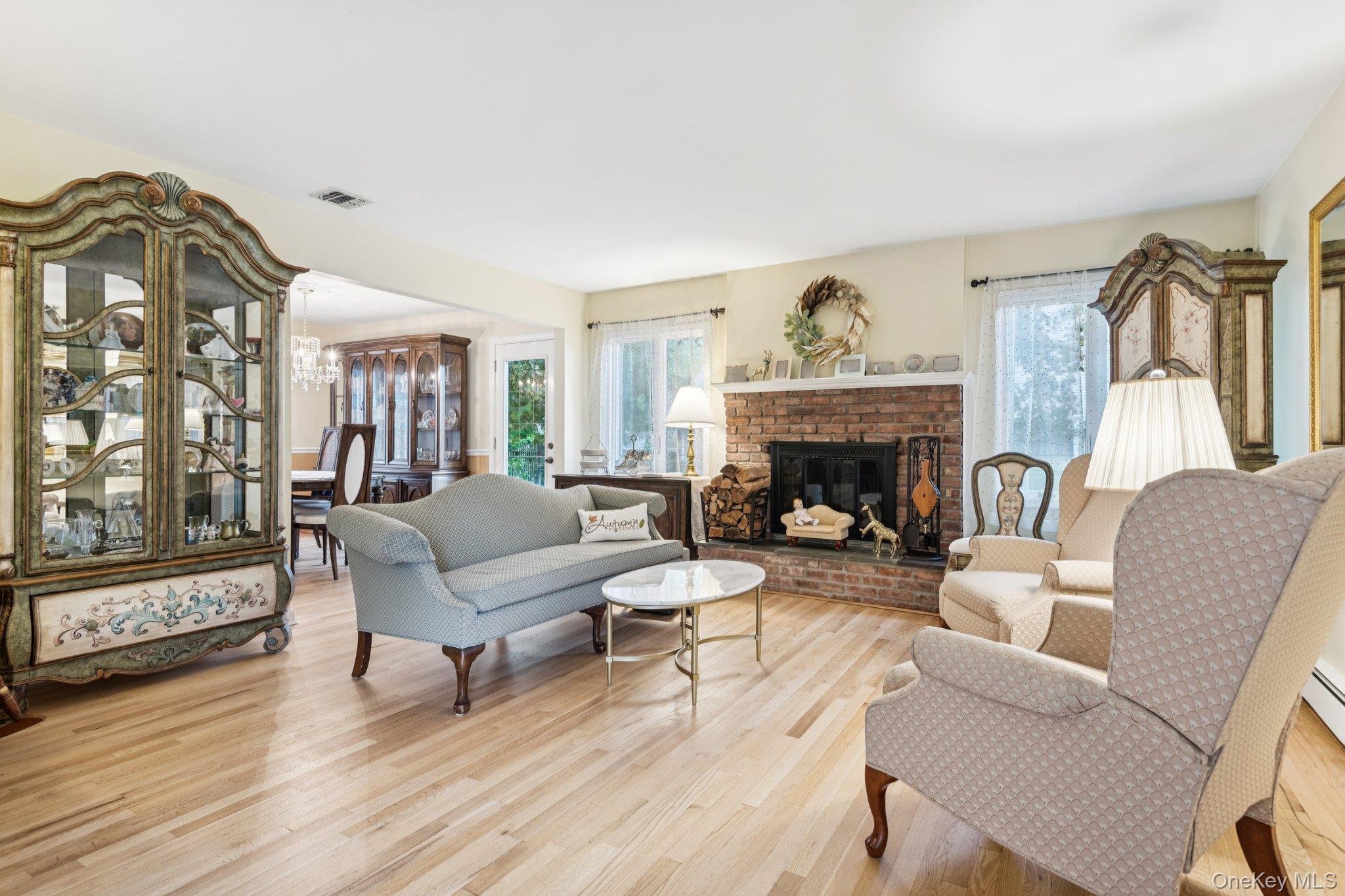 #4 photo, 312 Great River Road, サフォーク郡 Great River , NY 11739